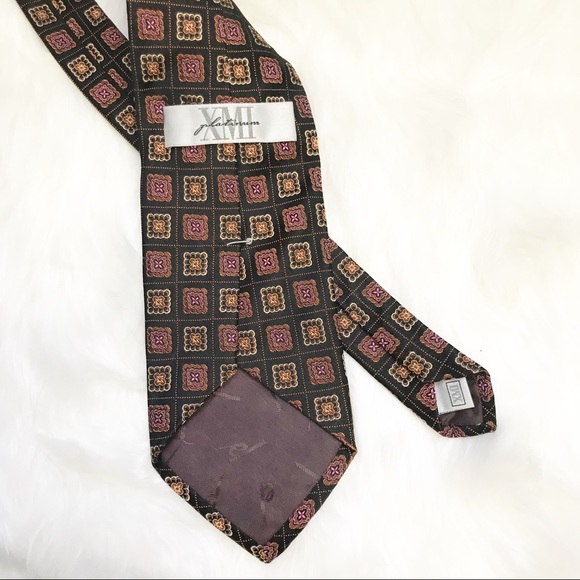 XMI Platinum tie floral square maroon & black - Picture 2 of 4